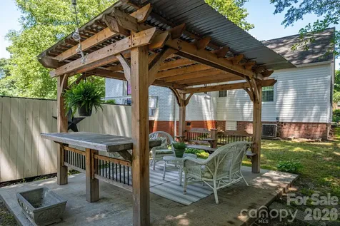 823 N Laurel Street Lincolnton NC 28092