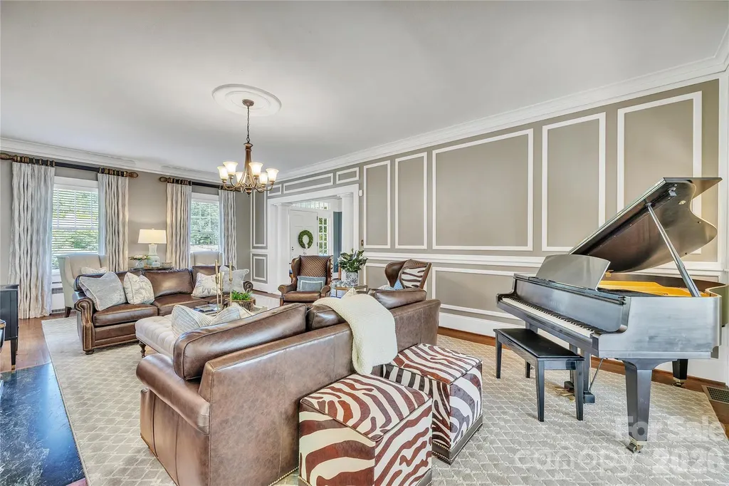 128 W Colonial Drive Salisbury NC 28144