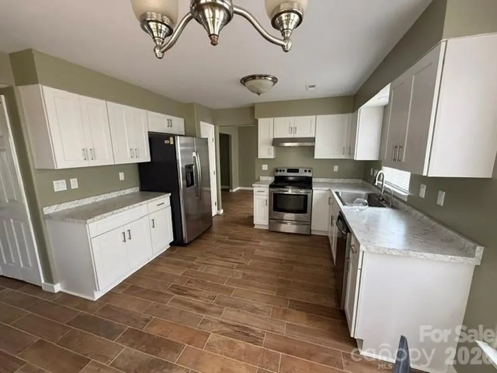 1141 Cureton Place Charlotte NC 28217