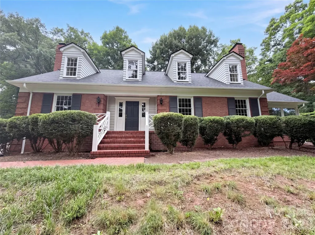 318 Valley Stream Road Statesville NC 28677