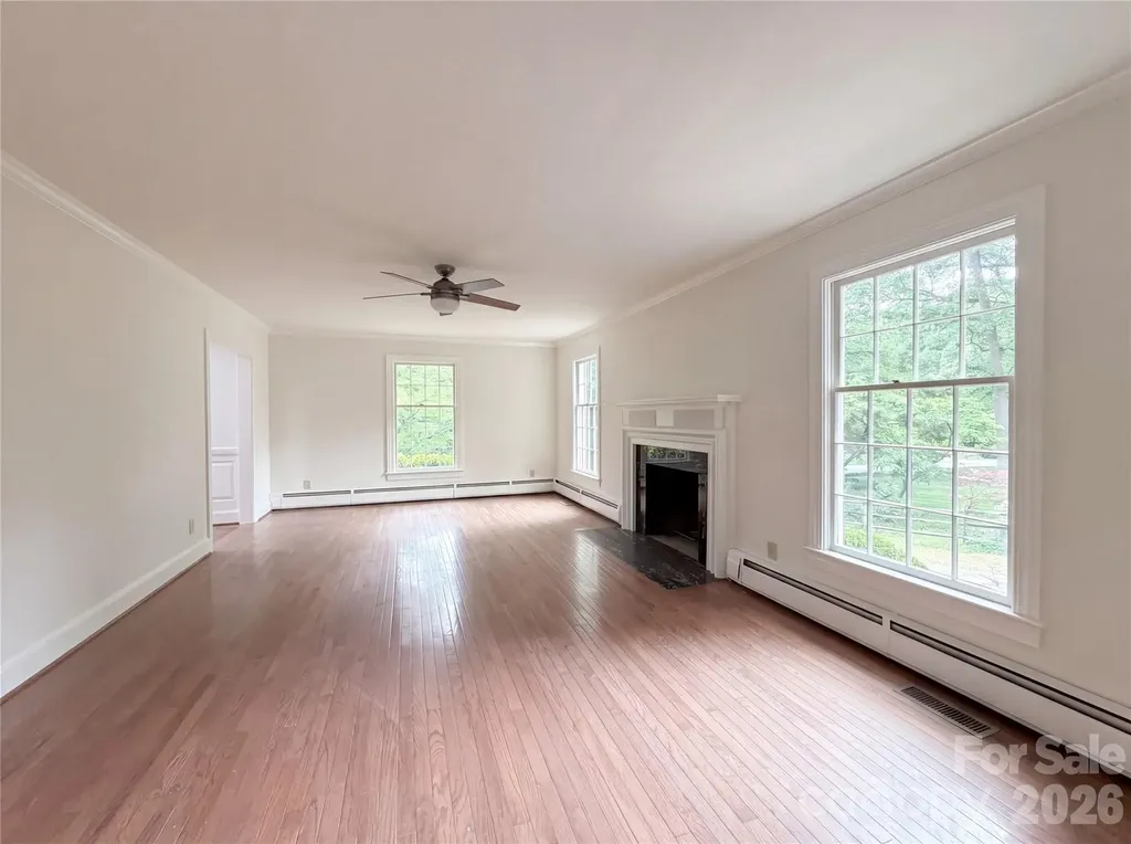 318 Valley Stream Road Statesville NC 28677