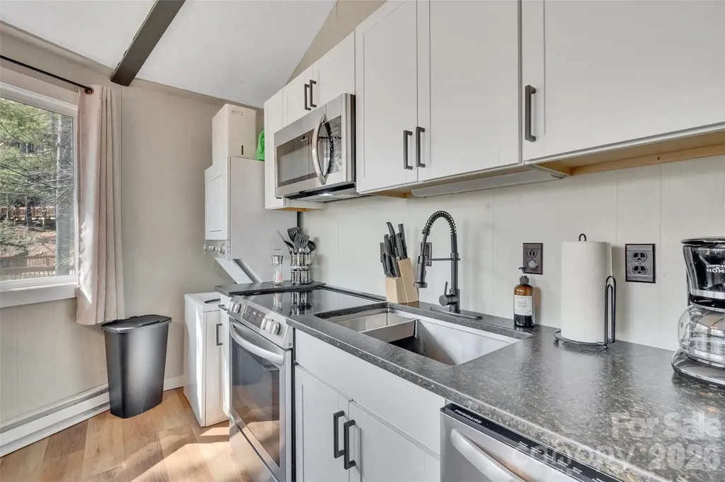 109 Beechwood Lane Beech Mountain NC 28604