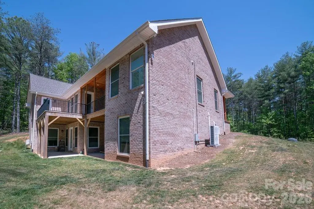2026 Robert Drive Morganton NC 28655