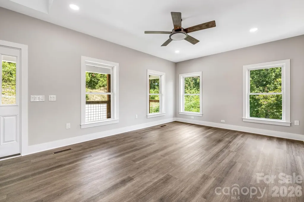 338 Espen Ridge Woodfin NC 28804