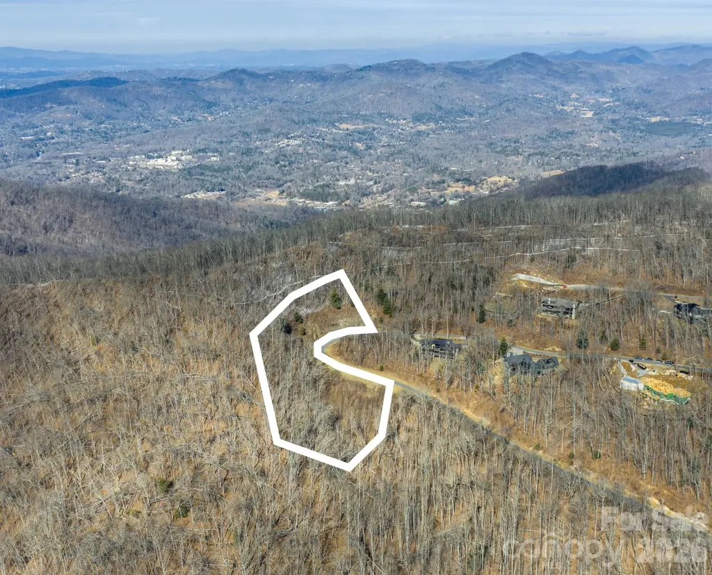 9997 Southcliff Parkway Fairview NC 28730