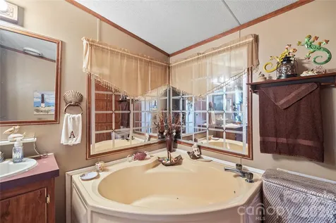 323 Carlyle Road Troutman NC 28166