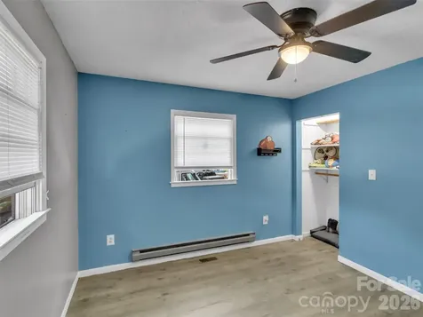 252 Oak Park Drive Clyde NC 28721