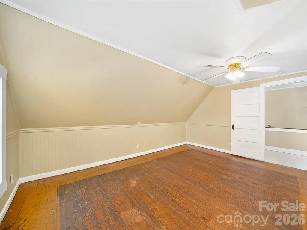 118 Robertson Street Burnsville NC 28714