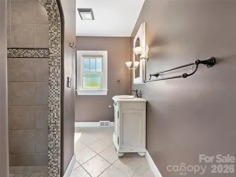 118 Robertson Street Burnsville NC 28714