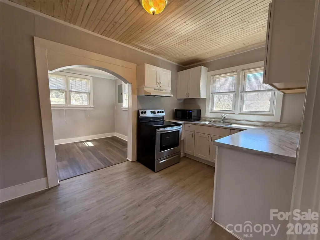 40 Little Knob Road Asheville NC 28803