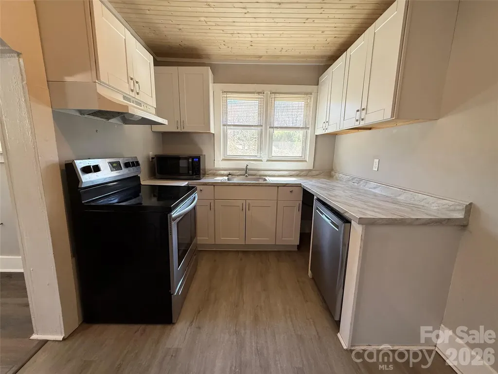 40 Little Knob Road Asheville NC 28803