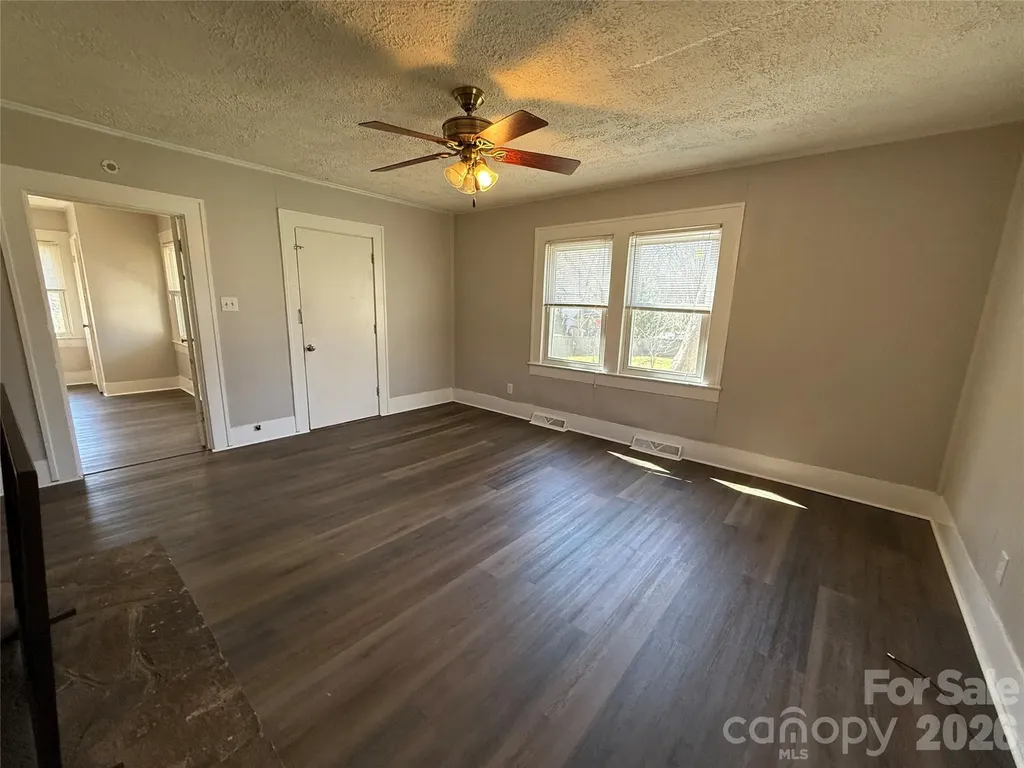 40 Little Knob Road Asheville NC 28803