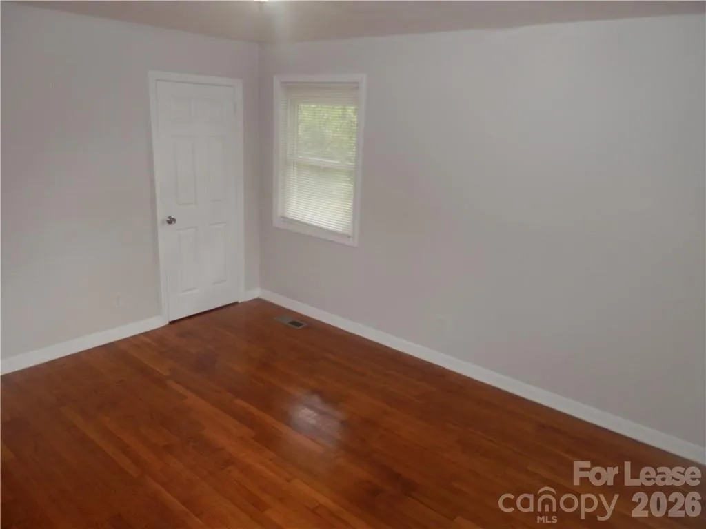 2827 Burbank Drive Charlotte NC 28216