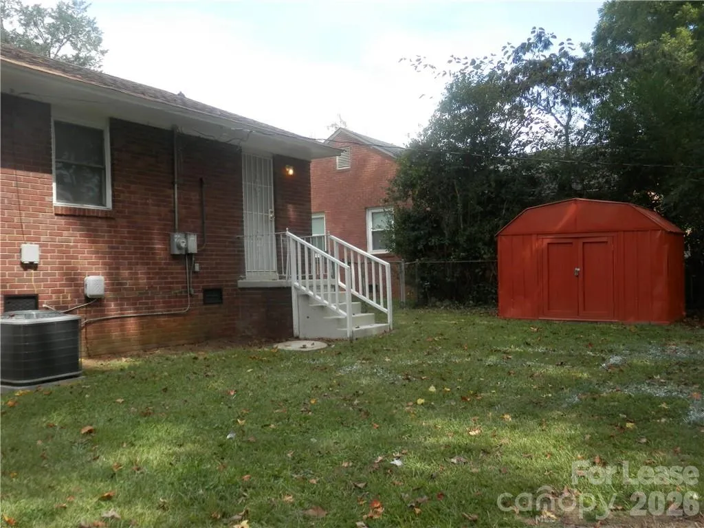 2827 Burbank Drive Charlotte NC 28216
