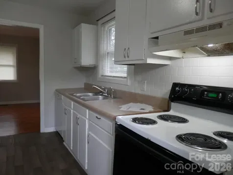 2827 Burbank Drive Charlotte NC 28216