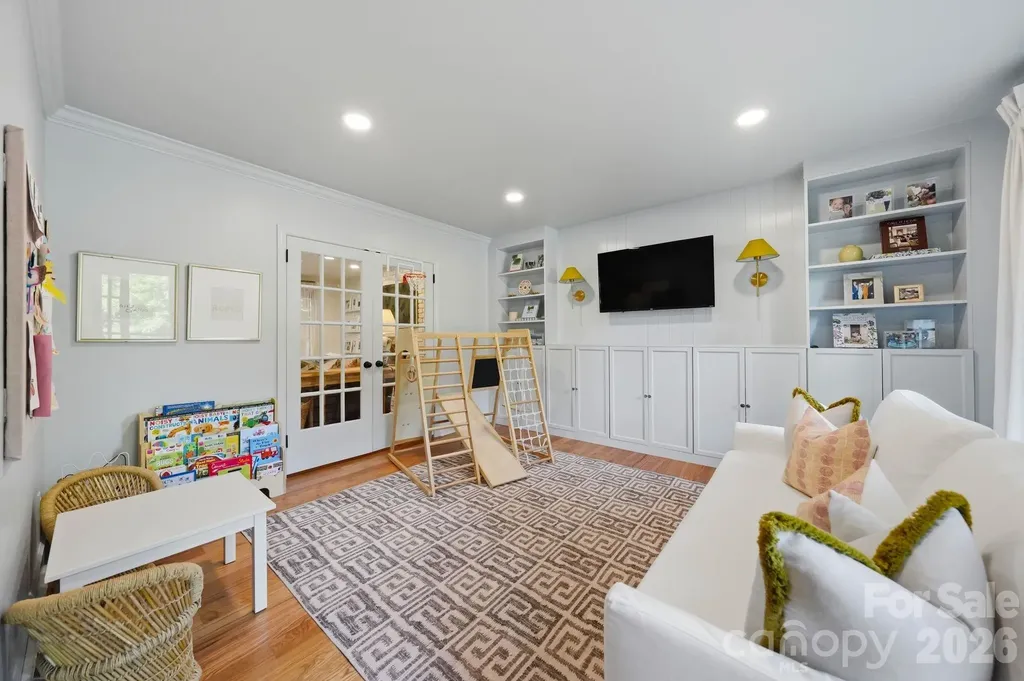 1015 Thistle Court Charlotte NC 28211
