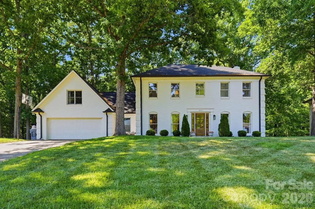 1015 Thistle Court Charlotte NC 28211