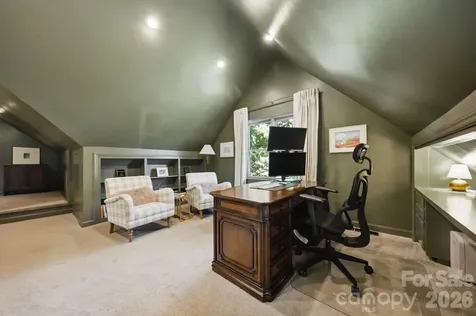 1015 Thistle Court Charlotte NC 28211