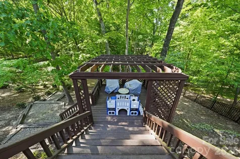 1015 Thistle Court Charlotte NC 28211
