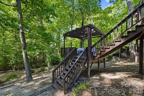 1015 Thistle Court Charlotte NC 28211