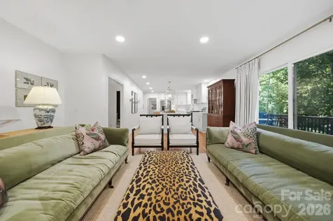 1015 Thistle Court Charlotte NC 28211