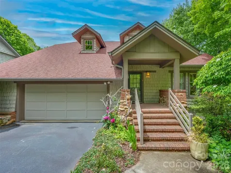 4 Lacoste Drive Hendersonville NC 28739