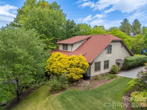 4 Lacoste Drive Hendersonville NC 28739