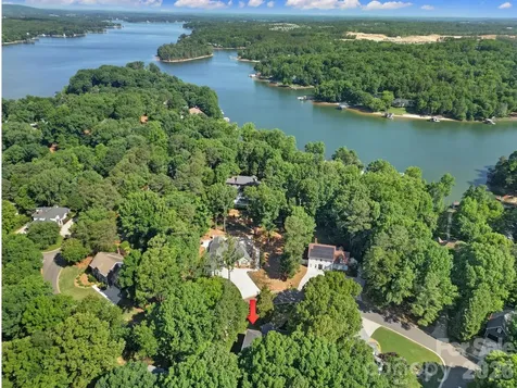 26037 Windjammer Drive Tega Cay SC 29708