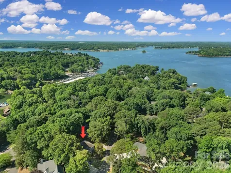 26037 Windjammer Drive Tega Cay SC 29708