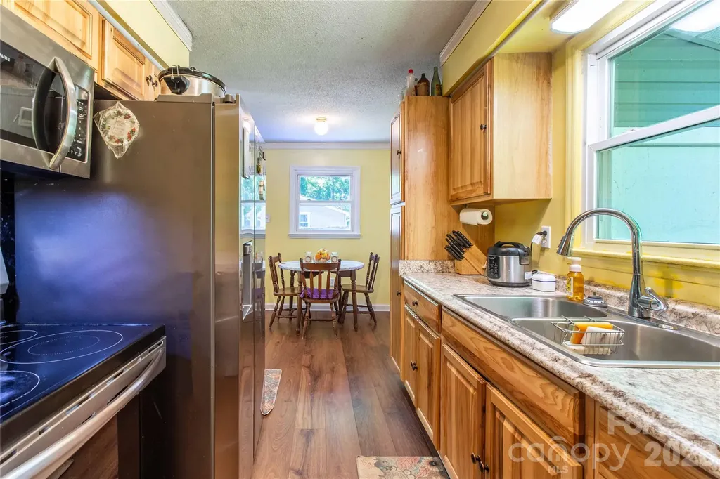 203 Kennedy Drive Swannanoa NC 28778