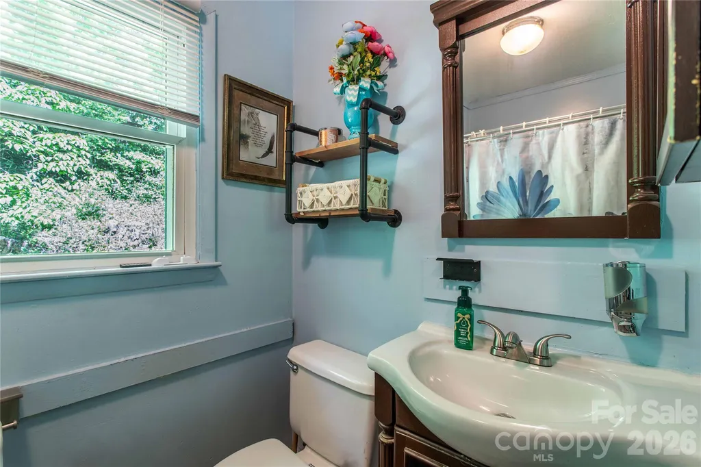 203 Kennedy Drive Swannanoa NC 28778