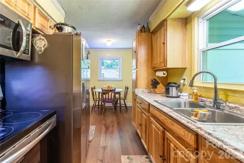 203 Kennedy Drive Swannanoa NC 28778
