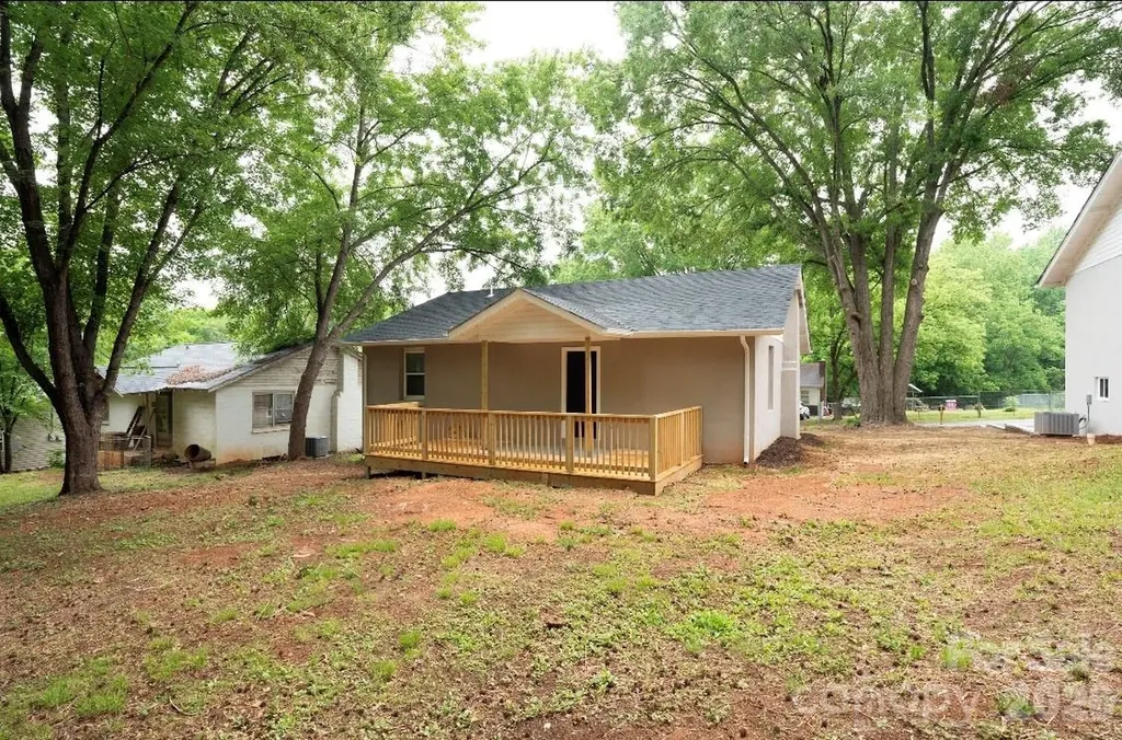 211 Eben Street Albemarle NC 28001