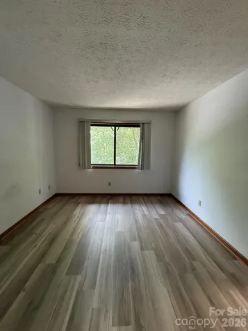 581 Courtwood Lane Hendersonville NC 28739