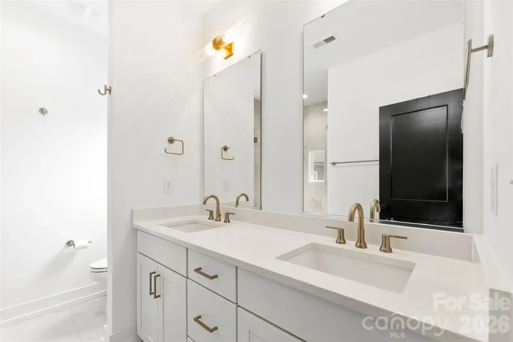 2703 Parkway Avenue Charlotte NC 28208