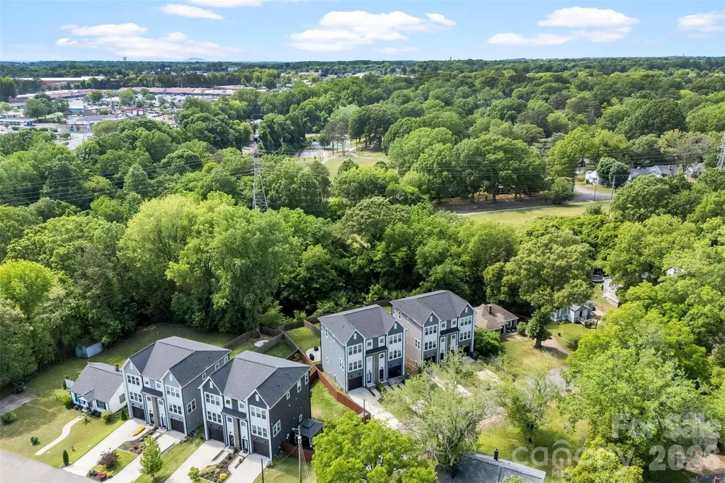 2703 Parkway Avenue Charlotte NC 28208