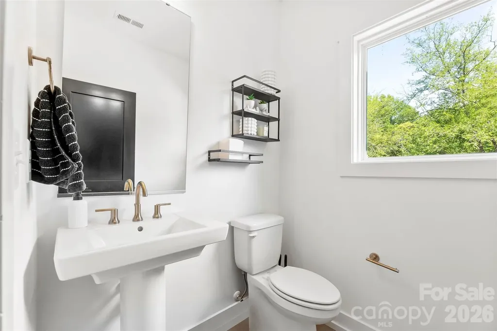 2703 Parkway Avenue Charlotte NC 28208