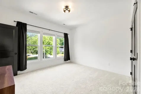 2703 Parkway Avenue Charlotte NC 28208