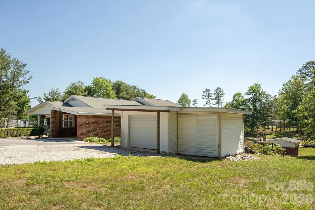 231 Allen Road East Flat Rock NC 28726