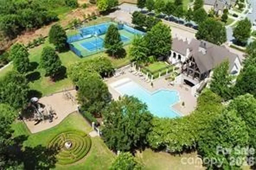 2284 Barrowcliffe Drive NW Concord NC 28027