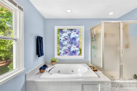 1066 Briarcliff Road Mooresville NC 28115