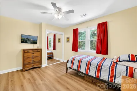 1066 Briarcliff Road Mooresville NC 28115