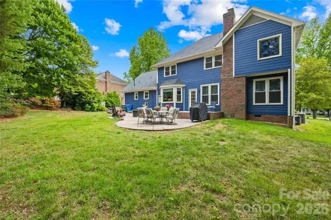 1066 Briarcliff Road Mooresville NC 28115