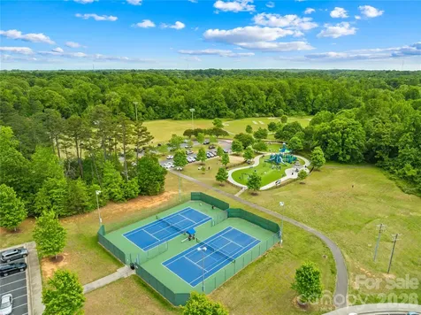 1066 Briarcliff Road Mooresville NC 28115