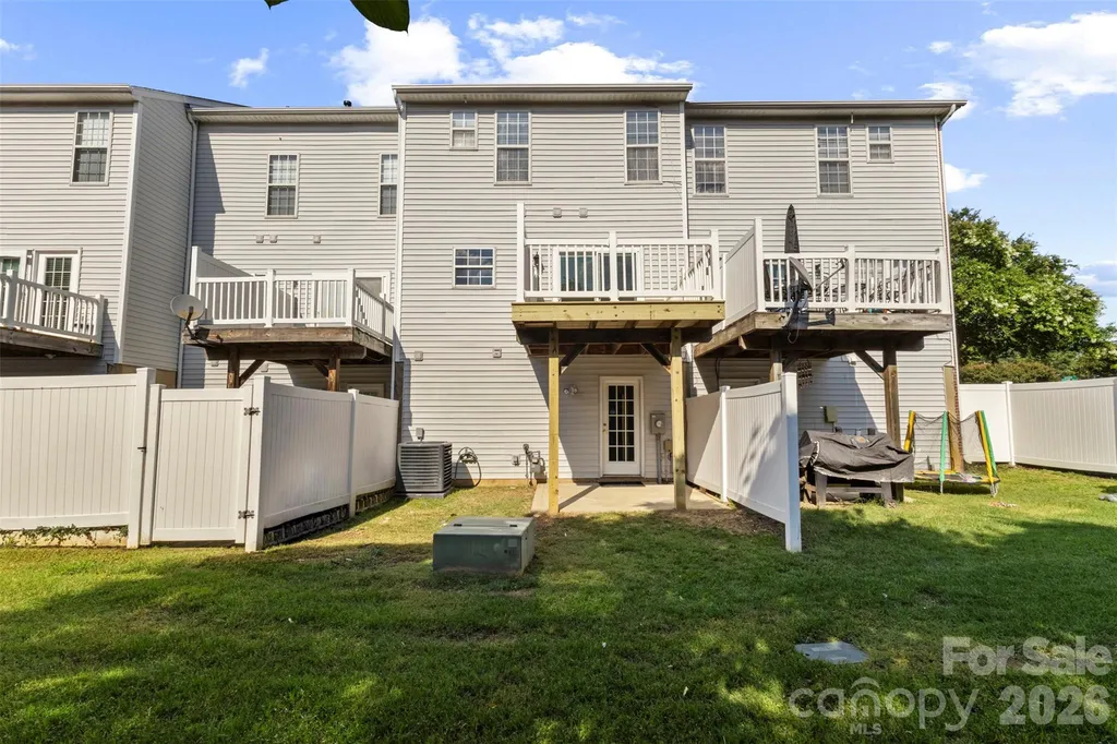 11022 Garden Oaks Lane Charlotte NC 28273