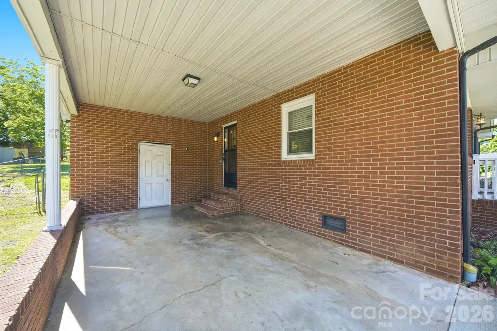 207 Starview Lane Dallas NC 28034