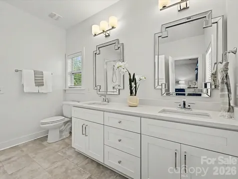 1216 Lomax Avenue Charlotte NC 28211