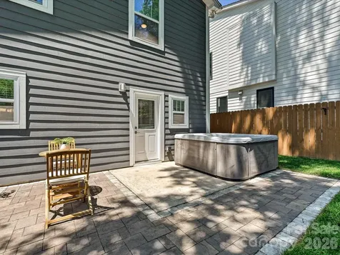 1216 Lomax Avenue Charlotte NC 28211