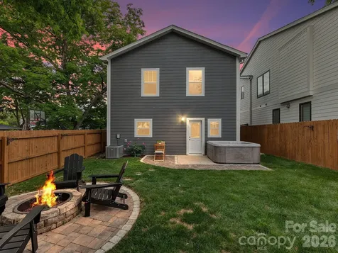 1216 Lomax Avenue Charlotte NC 28211