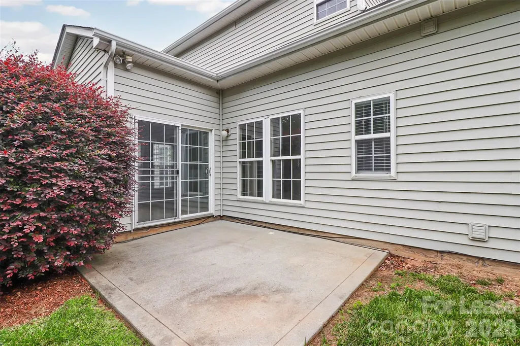 2612 Sunberry Lane NW Concord NC 28027